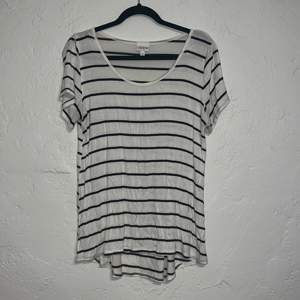 Lularoe classic tee